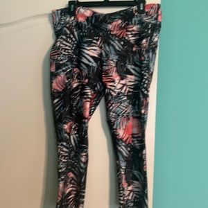Marika Sport XL 16-18 tropical design capris